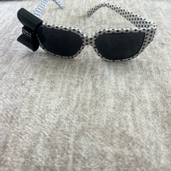 Source Unknown Accessories - Polka Dot Bow Sunglasses With Black Bow White Wayfare Style New